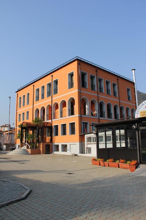 Hotel Socrate Lavena Ponte Tresa Exterior foto